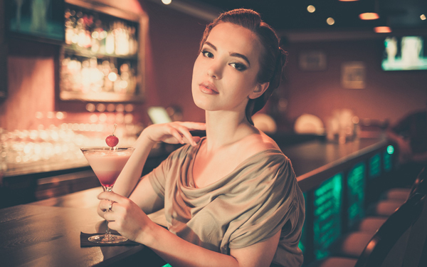 出会いは立ち飲み屋にあった!?　おひとりさま飲みにオススメなワケ