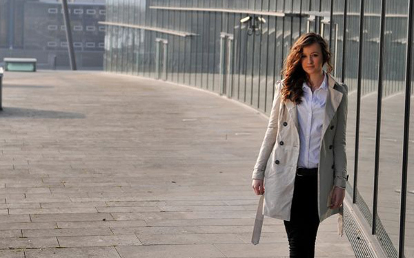 冬のファッションに軽やかさをプラス　スイッチコーデにお役立ちのアイテム