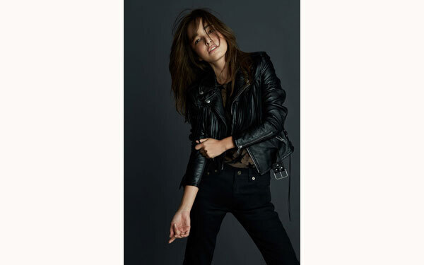 ハワイ移住中の梨花がイメージモデル　新ファッションメディアアプリ「TOPLOG」に期待