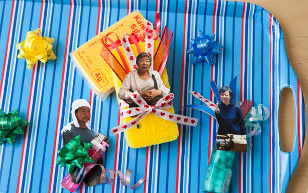 オフィスのバレンタインに！　荷札やふせんで簡単ラッピング