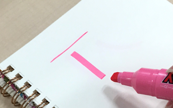 あら不思議！　字がヘタな人がマジックでキレイな文字を書くコツ