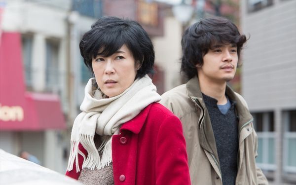 不倫の極意は「いききらないこと」 　R15指定ドラマ『裏切りの街』寺島しのぶインタビュー