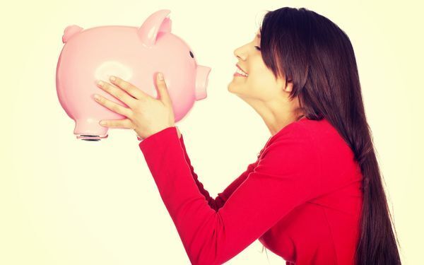 実家暮らし・ひとり暮らしで比較！ 手取り25万円なら貯金はいくら？