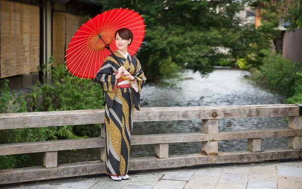 手ぶらでOK！　フォトジェニックな着物姿でお花見＆街歩きを楽しもう