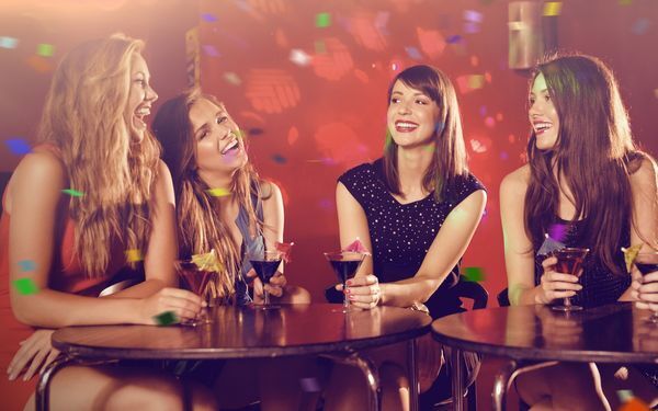 彼氏のグチ…のはずが自慢話に!?　女子会で嫌われる恋バナ