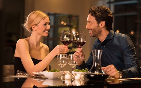 LINEの返信が遅い…　マメじゃない彼がシャイか自己チューかを見きわめる方法