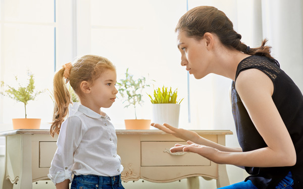 子供が怒られるとパニックになる時の対処法。「怒る」と「叱る」の違い