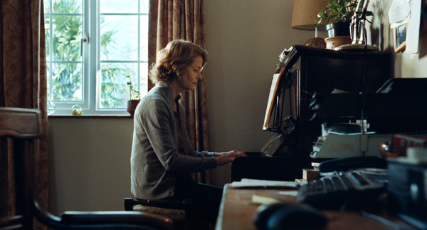 シャーロット・ランプリング主演女優賞総なめ！　結婚45年の熟年夫婦を描いた静かな映画「さざなみ」