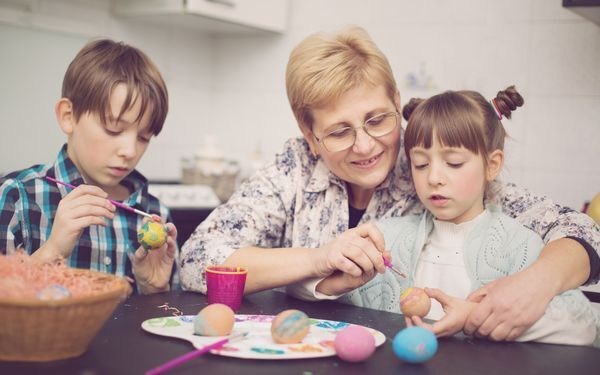 働くママと祖父母に聞いた！「孫育て」のメリットとデメリット