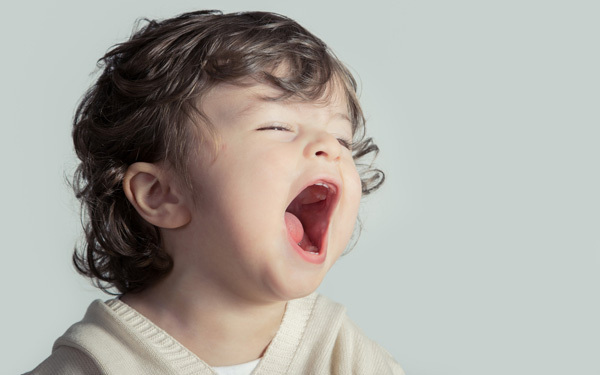 赤ちゃんが急に叫ぶのはなぜ？ 順調な成長の証