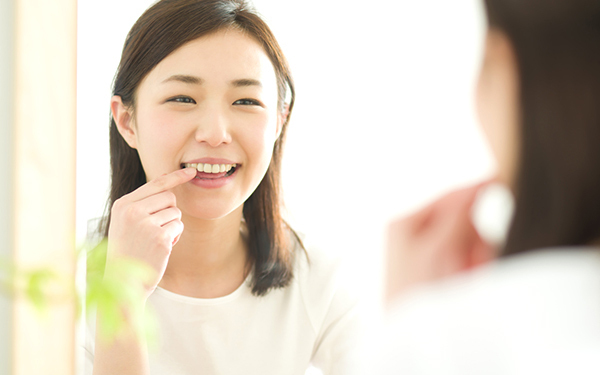 いまさら聞けない、自宅でできるホワイトニングと歯科医院のホワイトニングの違い