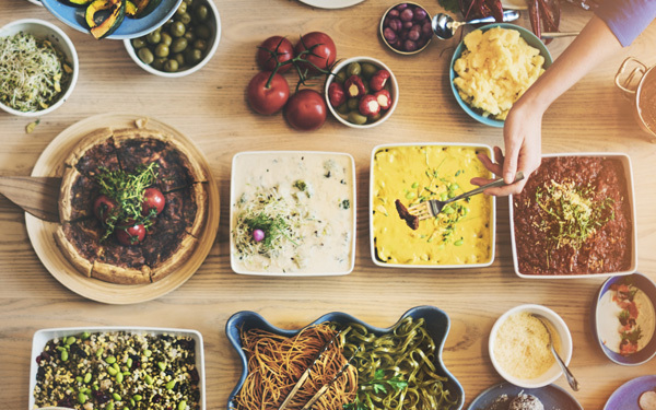 気軽に外国人をホームパーティに招くなら「ポットラック」！