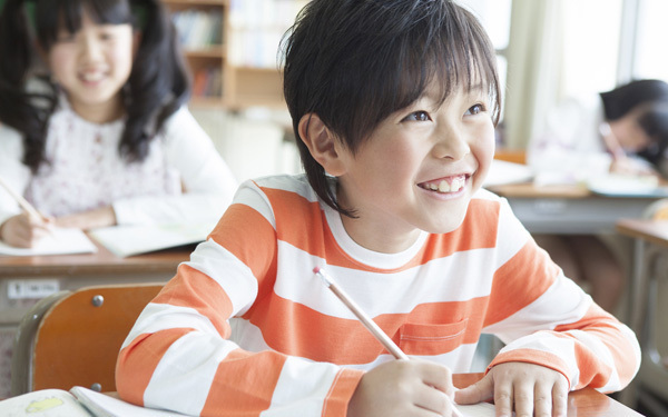 子どもの教科書や連絡帳に制作物は捨てた方がいいの？