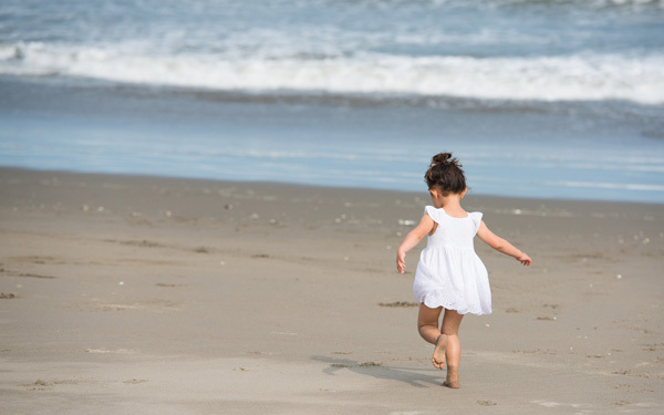 つばが7cm以上の帽子を選ぼう　子どもの日焼け対策