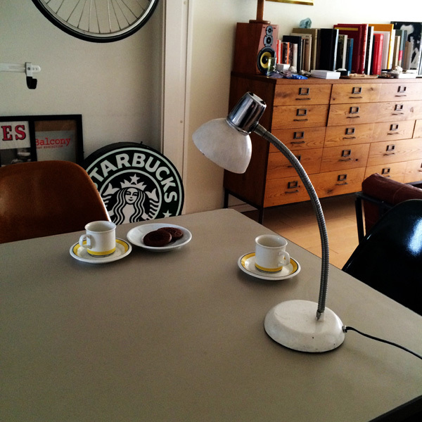 せまい部屋を「ちいさな照明」でセンス良くグレードアップ【坪田あさみのインテリアコーデBOOK #3】