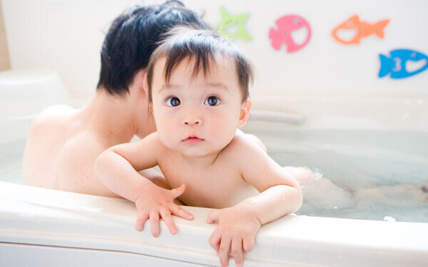 少しの工夫で お風呂好き に 子どもがお風呂嫌いにならないテク ウーマンエキサイト 1 2