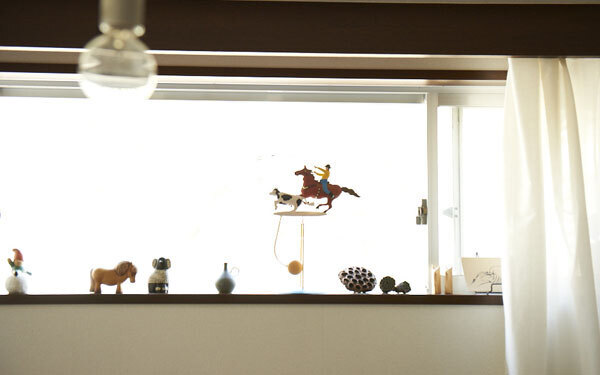 インスタで人気！ やんちゃな4歳児がいても、好きなモノを飾るテク【Iさん家のインテリア#01】