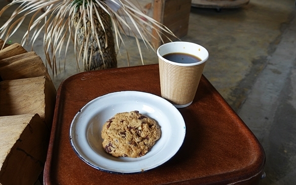 築30年の工場をリノベーション　グリーンに囲まれた癒やしのブックカフェ#上野#ROUTE BOOKS #おしゃれカフェ Vol.18