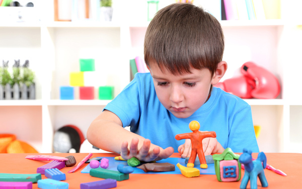 コスパ抜群！　100円ショップで買える、幼児の遊び道具