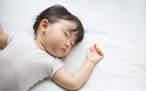 断乳はいつ始める？ 寝かしつけはどうする？ スムーズな進めかた