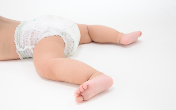 なぜ「赤ちゃんには積極的にハイハイをさせよう」と言われるのか？（前編）