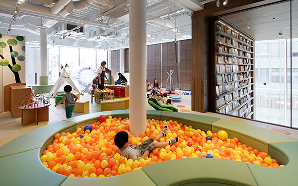 注目は親子で楽しめる5階フロア！　子どもとママが笑顔になれる「枚方T-SITE」