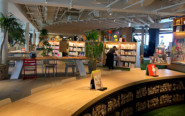 注目は親子で楽しめる5階フロア！　子どもとママが笑顔になれる「枚方T-SITE」