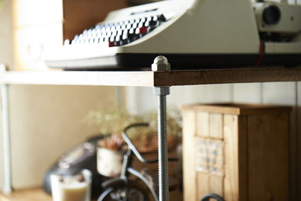 DIY＋古道具で、子どもアイテムを整理する！ 【sayo.さん家のインテリア#02】