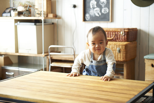 DIY＋古道具で、子どもアイテムを整理する！ 【sayo.さん家のインテリア#02】