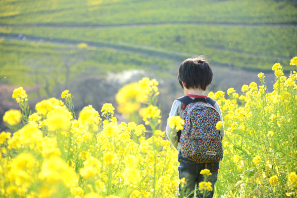 プロが教える、子どもの外遊びをもっとかわいくオシャレに撮るコツ