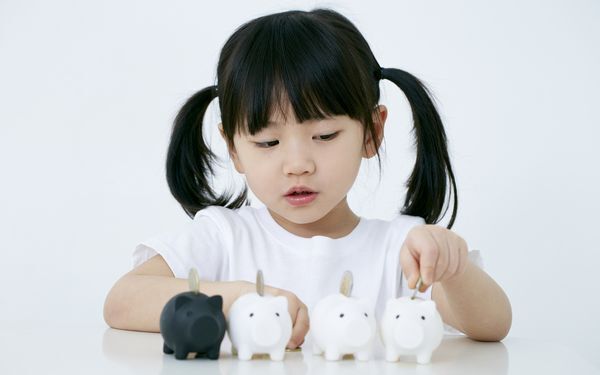 おこづかい制のメリットは？　幼稚園からスタートするアメリカのマネー教育