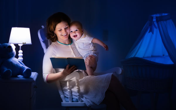 夜泣きも寝ぐずりも成長の通過点。ママがしてあげられることは？【  “眠れない”  ママたちへ Vol.5】