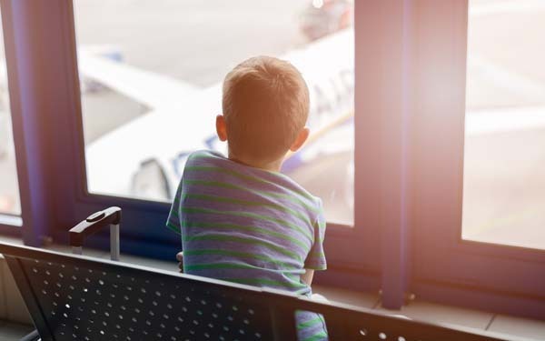 共働き小学生は夏休み祖父母宅へ？　航空会社別で見る1人フライトサービス