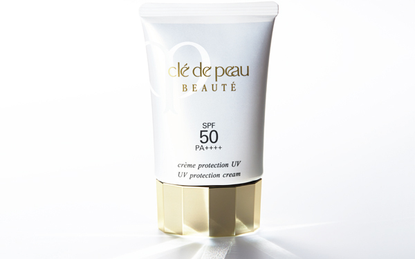 岡野瑞恵さんが無人島に持って行く「必要最低限コスメ」【無人島に、何持っていく？ プロが選ぶ  “必要最低限コスメ” Vol.5】