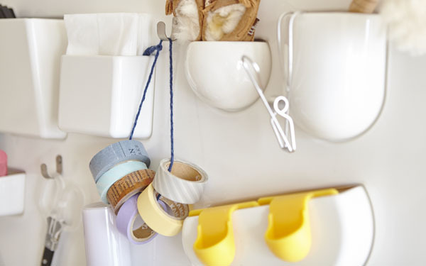 衣類や日用品のユニークな整理法　【holonさん家のインテリア#02】