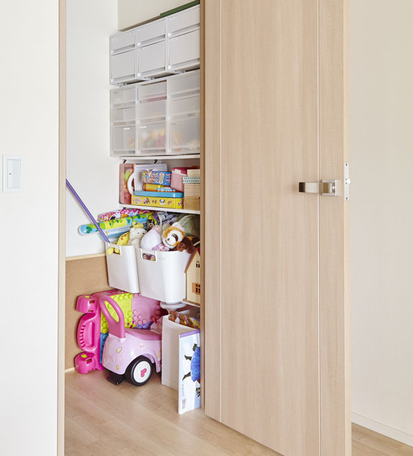 おもちゃ収納と管理のコツは、子どもと一緒に選んで決める！
