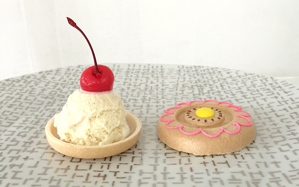 描いて、飾って、パクリ！　子どもと楽しむ「アイシングもなかパーティ」
