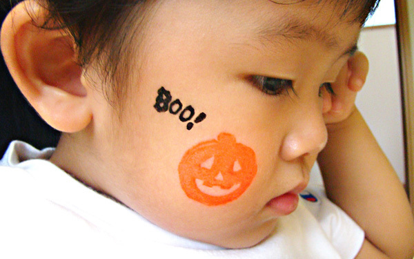 簡単ハロウィン！　かわいさ倍増のコツは消しゴムはんこで決まり