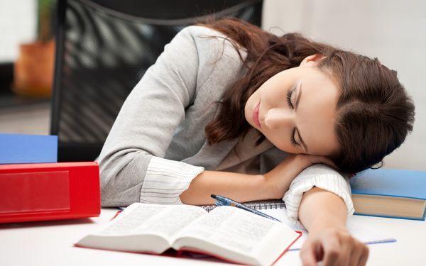  細切れ睡眠が辛いママへ。短時間でも効率よく眠る方法 スクリーン リーダーのサポートが有効になっています。