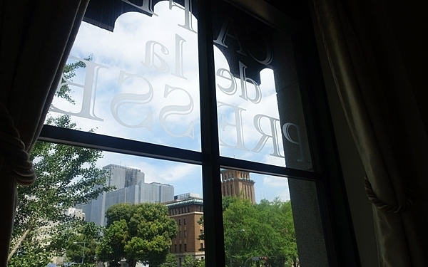 パリの雰囲気をそのままに、クラシカルな佇まいのカフェ＃日本大通り＃Café de la PRESSE(カフェ ドゥ ラ プレス) #おしゃれカフェ Vol.26