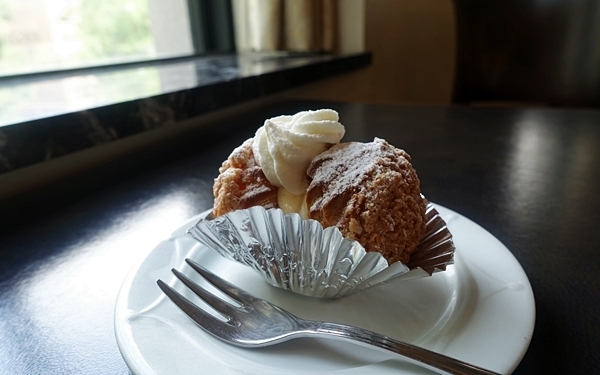 パリの雰囲気をそのままに、クラシカルな佇まいのカフェ＃日本大通り＃Café de la PRESSE(カフェ ドゥ ラ プレス) #おしゃれカフェ Vol.26