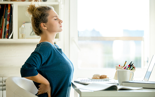 体が冷える季節は「腰」に注意!?　腰痛をいたわるセルフケア術