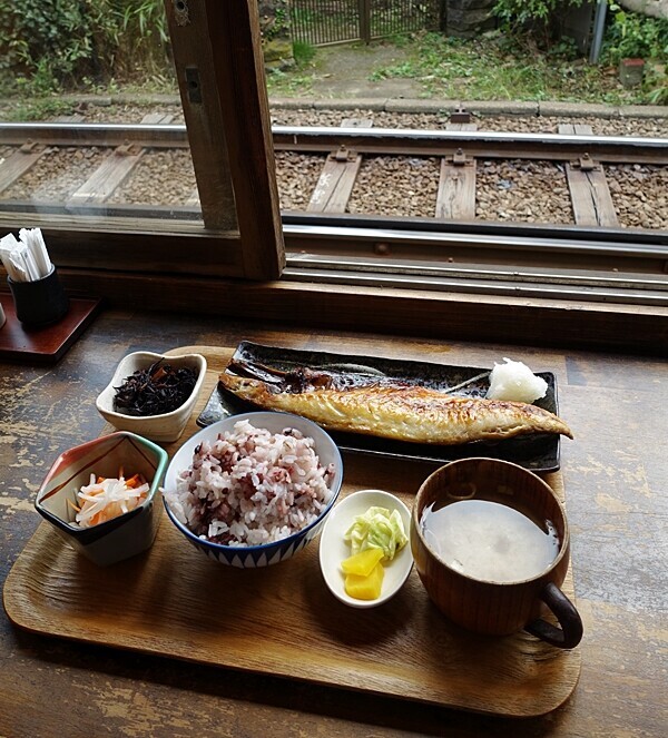 鎌倉の日常を旅する」がコンセプトの干物カフェ #鎌倉 #ヨリドコロ #おしゃれカフェ Vol.29｜ウーマンエキサイト(1/2)