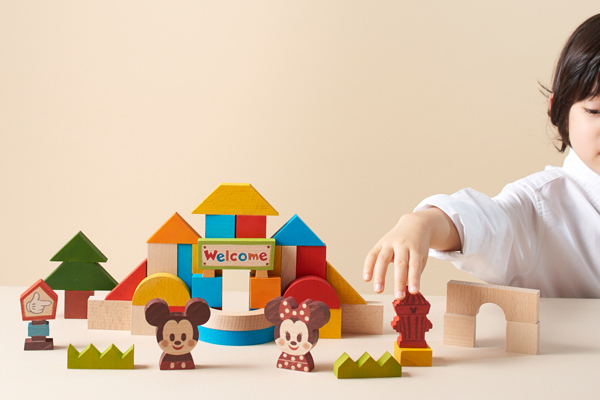 バンダイ意識調査クリスマス親の本音、いくら使う？　何あげる？