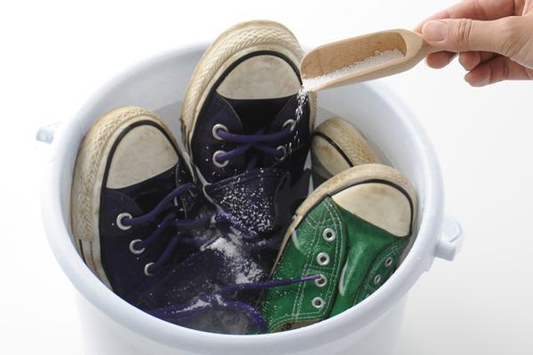 過炭酸ナトリウムでトイレ掃除も簡単キレイに大掃除！