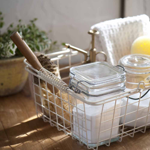 過炭酸ナトリウムでトイレ掃除も簡単キレイに大掃除！