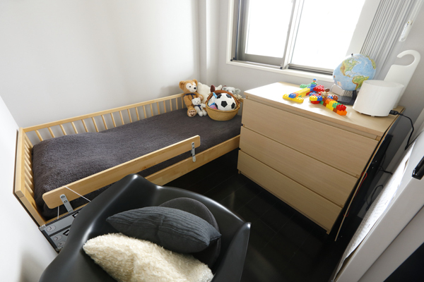 子どもが「自分で考えて決める」片づけ術　さいとうさん家のインテリア #02