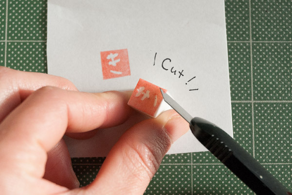 子どもとする書初め、消しゴムはんこで本格派！【おうちで季節イベント お手軽アートレシピ Vol.3】