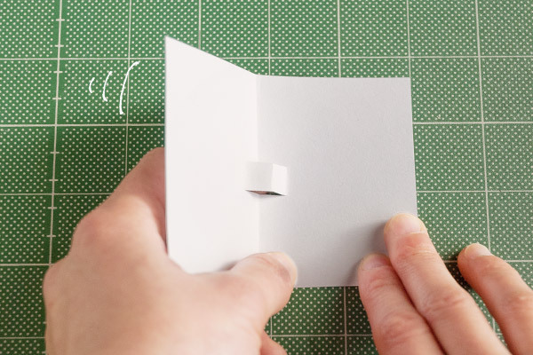 ポップアップのバレンタインカード、パパや子どもに大好きをつたえよう　【おうちで季節イベント お手軽アートレシピ Vol.4】