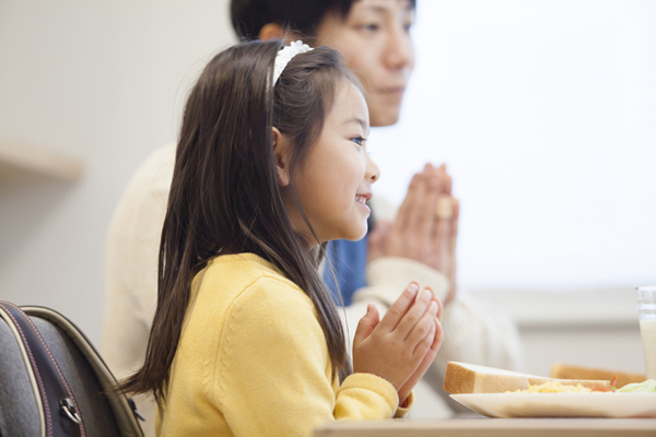 まずはパパとママが実践すべし！　子どものマナーを育む5つの基本トレーニング